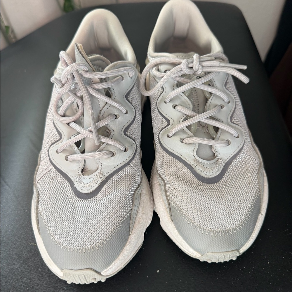 adidas Oswego Sneakers